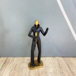 ΔΙΑΚΟΣΜΗΤΙΚΗ ΦΙΓΟΥΡΑ ΤΡΑΓΟΥΔΙΣΤΗΣ  χρ.ΜΑΥΡΟ ΧΡΥΣΟ κωδ.0770-437437GJ