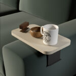 Βοηθητικό τραπεζάκι Linea I pakoworld σε απόχρωση κρέμα με μαύρα μεταλλικά πόδια 20x35x10εκ